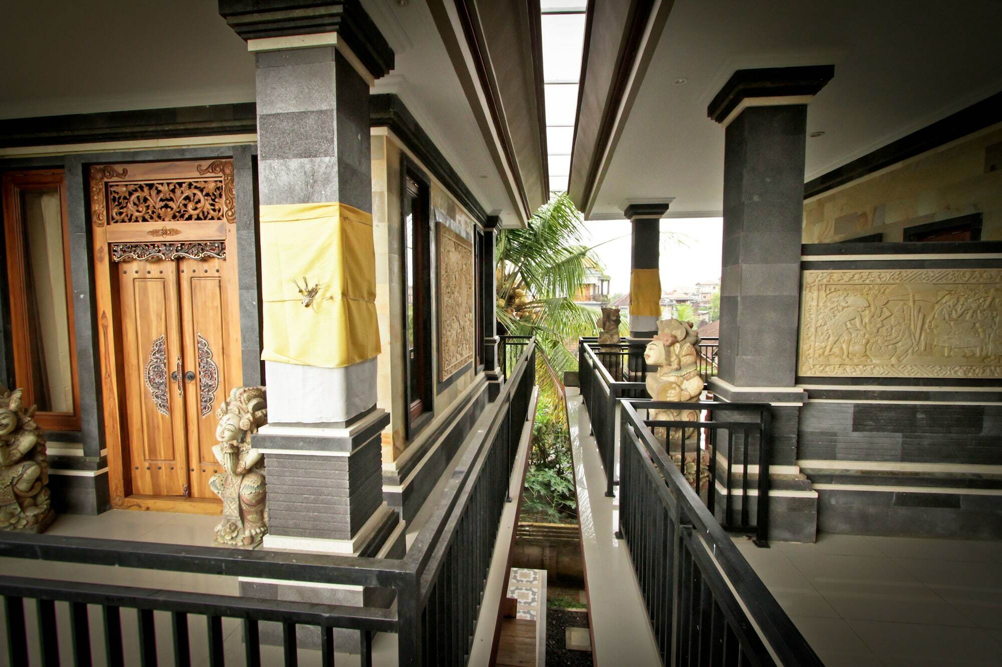 Awan Bali House Hotel Ubud Exterior foto